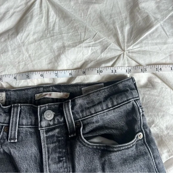 Levi’s Women’s Wedgie Jeans Worn Black Size 24 - Picture 12 of 12
